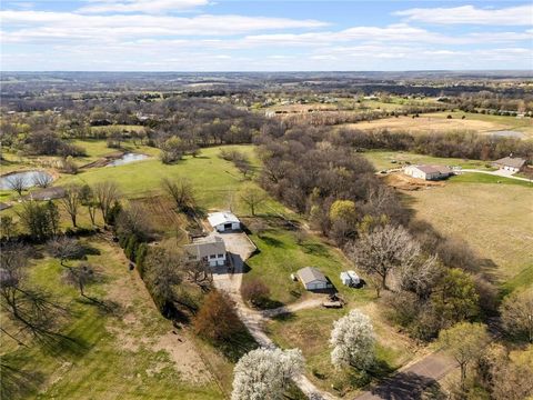 17259 174th Street Basehor KS 66007