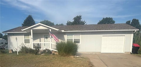 Photo of 311 N Grant Street, Garnett, KS 66032 (MLS # 2638975)