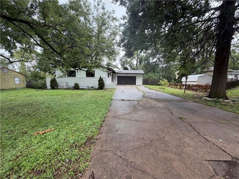 Photo of 8427 Marsh Avenue, Raytown, MO 64138 (MLS # 2637361)
