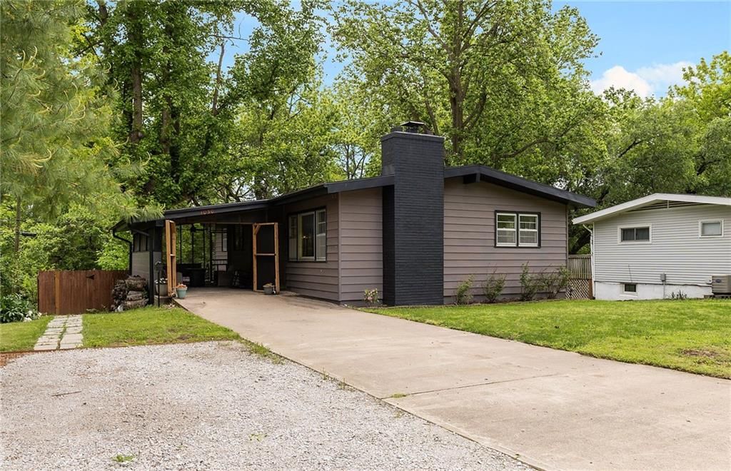 Photo of 1030 Anderson Street, Warrensburg, MO 64093 (MLS # 2618863)