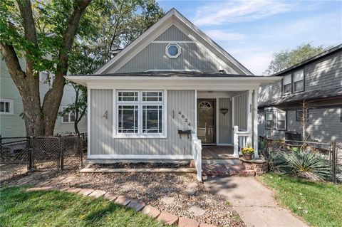Photo of 4624 Wyoming Street, Kansas City, MO 64112 (MLS # 2581815)