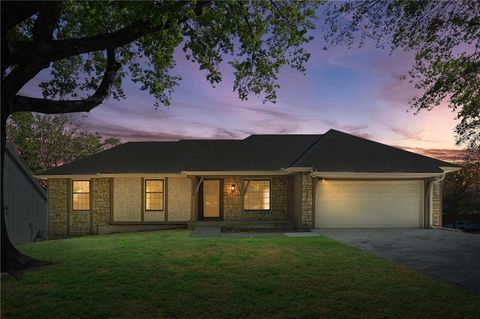 Photo of 10279 Farley Street, Overland Park, KS 66212 (MLS # 2583612) Photo of 10279 Farley Street, Overland Park, KS 66212 (MLS # 2583612)
