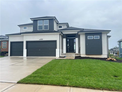 Photo of 2209 W 176th Place, Overland Park, KS 66085 (MLS # 2530439)
