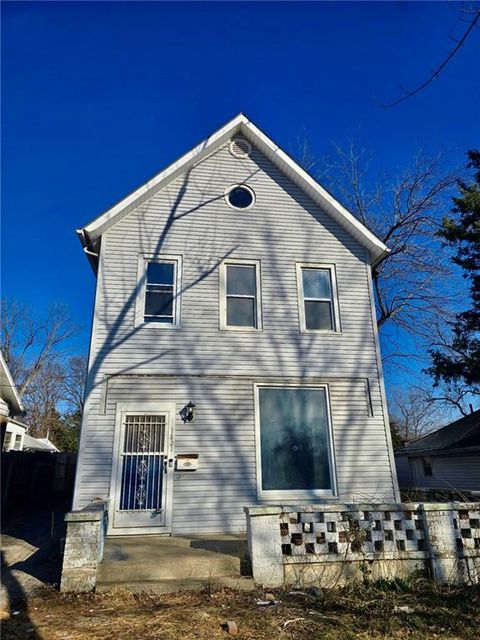 1821 S Sterling Avenue, Independence, MO 64052 - MLS#: 2604273