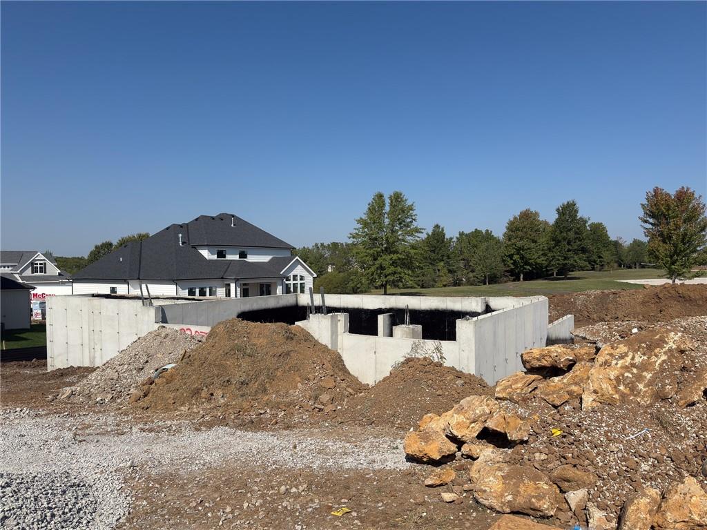 22076 W 99th Terrace