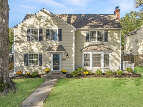 1012 W 69th Terrace, Kansas City, MO 64113 - #: 2582649