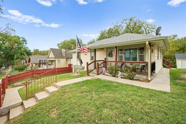 406 ELMWOOD AVE, KANSAS CITY, MO 64124 - Image 8754cd56f592479102b88ffd2526a661/3216635080