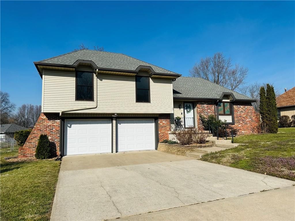 Photo of 109 S Vansant Street, Clinton, MO 64735 (MLS # 2607911)