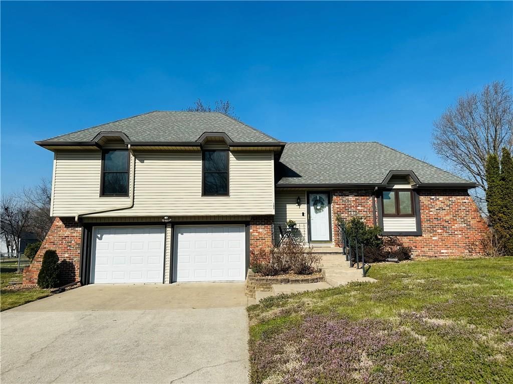 Photo of 109 S Vansant Street, Clinton, MO 64735 (MLS # 2607911)