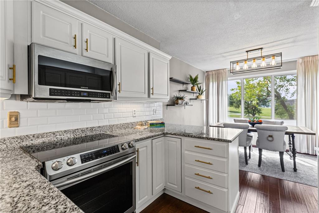 2525 Main Street 205