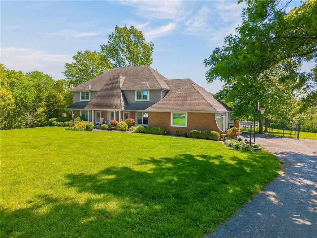 Photo of 12918 Lakeland Drive, St Joseph, MO 64506 (MLS # 2618302)