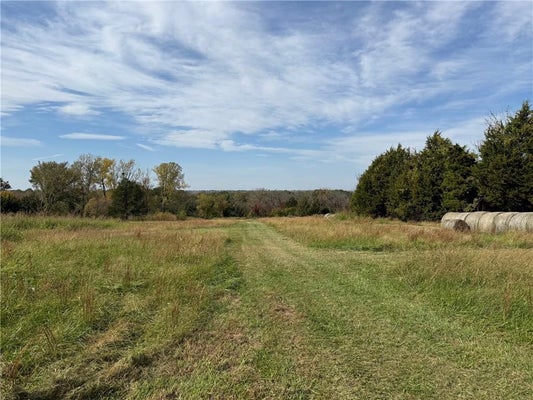 8840 WAVERLY RD, DE SOTO, KS 66018 - Image 87ccb95f23d00ebeb4c4102e9e7e4fe1/1180694684