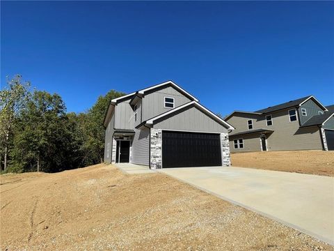 Photo of 707 Mahogany Court, Warrensburg, MO 64093 (MLS # 2583262)