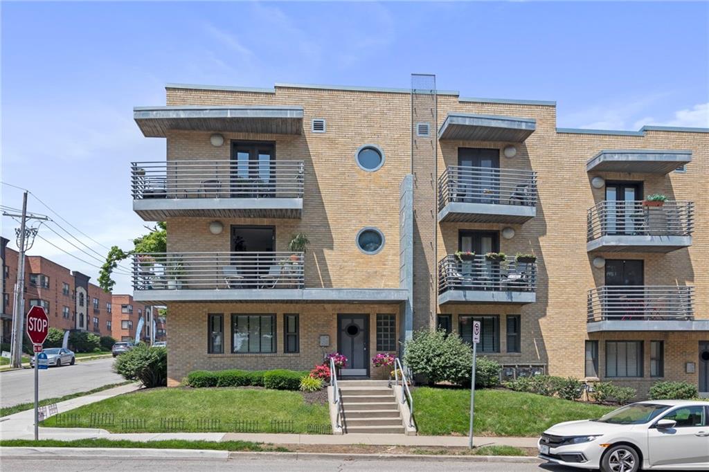 4540 Broadway Boulevard 1N