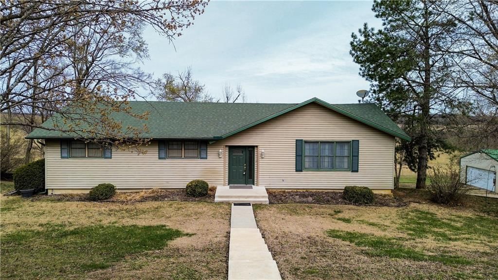 Photo of 1045 Yale Road, Mapleton, KS 66754 (MLS # 2607820)
