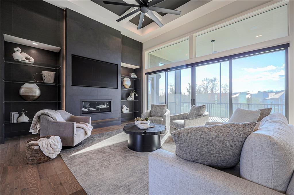 5818 N Lucerne Avenue