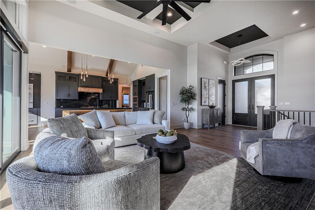 5818 N Lucerne Avenue