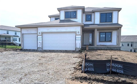 Photo of 7801 NE 103rd Terrace, Kansas City, MO 64057 (MLS # 2638161)