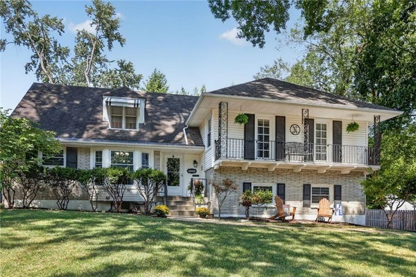 3508 W 53RD ST, ROELAND PARK, KS 66205 - Image 883cdf7c5838b79aaf3dd01327ccf4dd/4080257501
