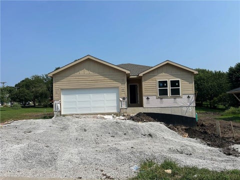 Photo of 1203 Matthes Lane, Pleasant Hill, MO 64080 (MLS # 2636661)