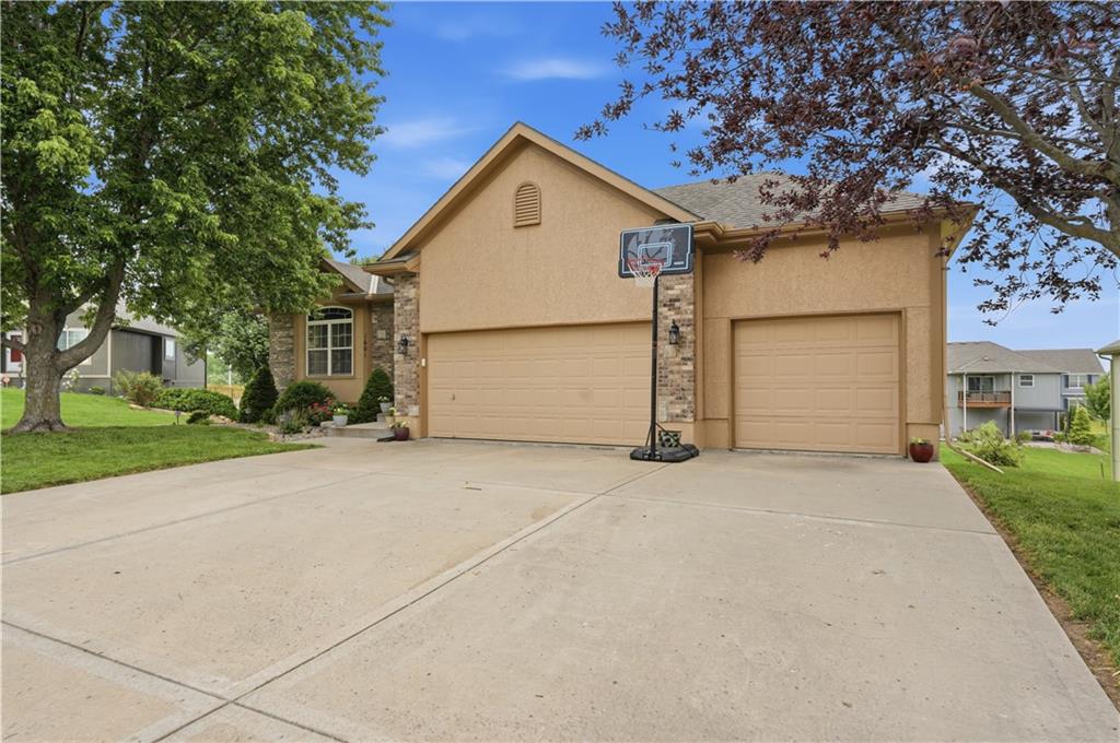Photo of 1601 Chisam Road, Kearney, MO 64060 (MLS # 2623208)