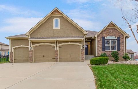 4552 NE Park Ridge Avenue, Lee\'s Summit, MO 64064 - MLS#: 2578043