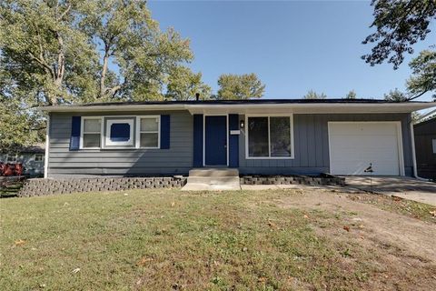 Photo of 9609 Ditman Way, Kansas City, MO 64134 (MLS # 2579396)