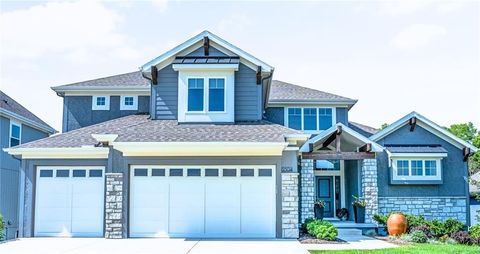Photo of 2504 W 179th Street, Overland Park, KS 66085 (MLS # 2617664)