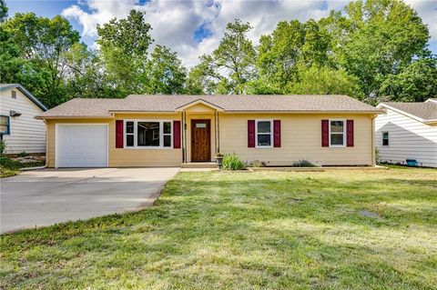 1524 W 22nd Terrace Lawrence KS 66046