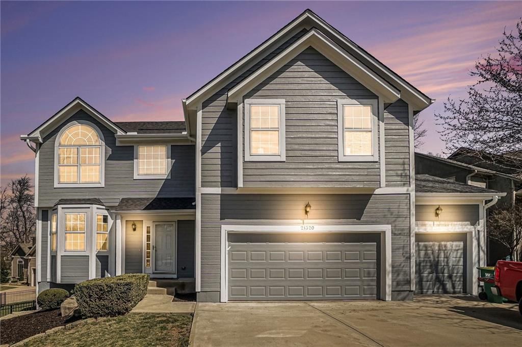 Photo of 21320 W 98th Street, Lenexa, KS 66220 (MLS # 2602810)