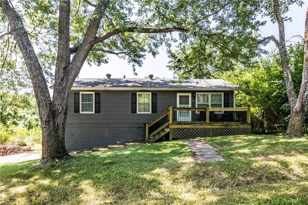 Photo of 101 W 8th Street, Knob Noster, MO 65336 (MLS # 2631978)