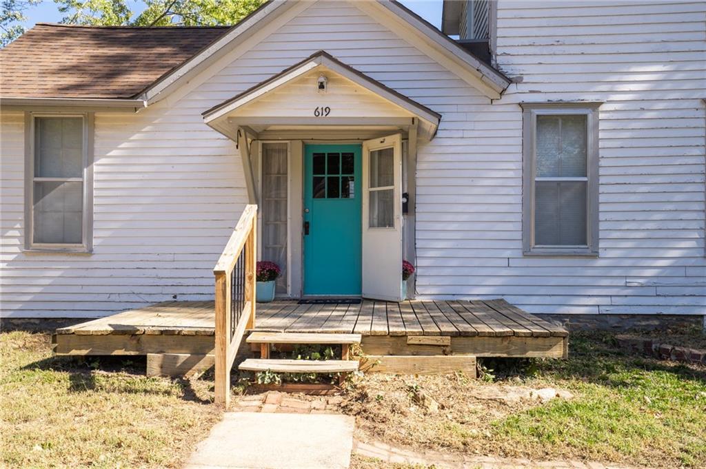 619 W 4th Street
