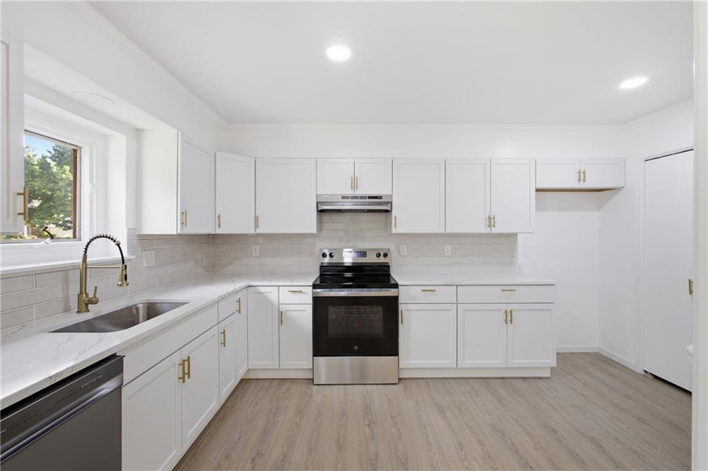14906 W 89th Street