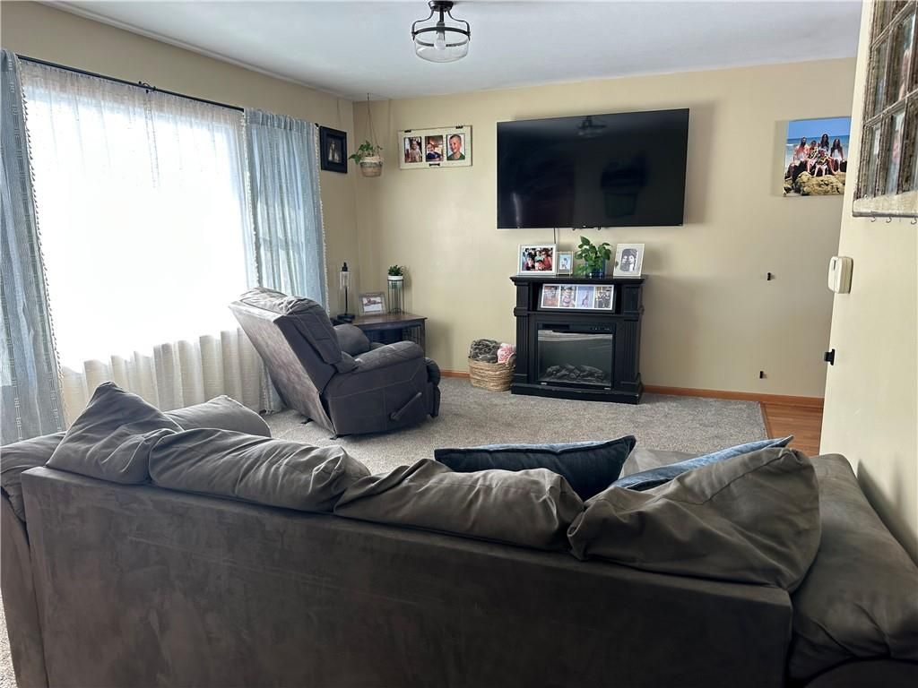 Photo of 166 Crescent Drive, Chillicothe, MO 64601 (MLS # 2598190)