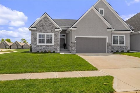 829 NE Algonquin Street, Lee\'s Summit, MO 64064 - MLS#: 2548082