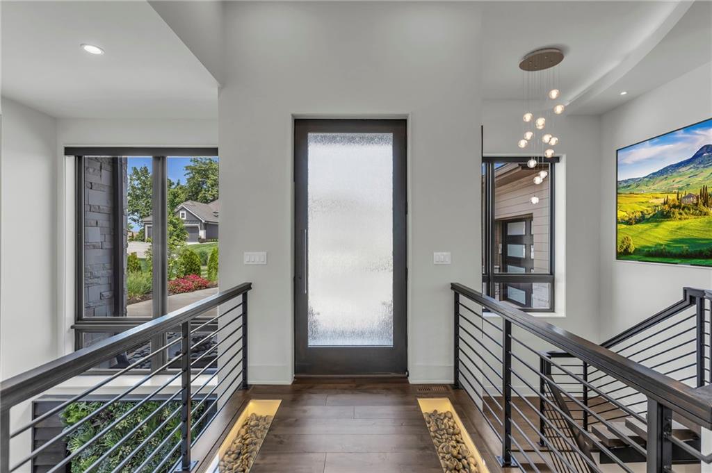 5842 N Lucerne Avenue