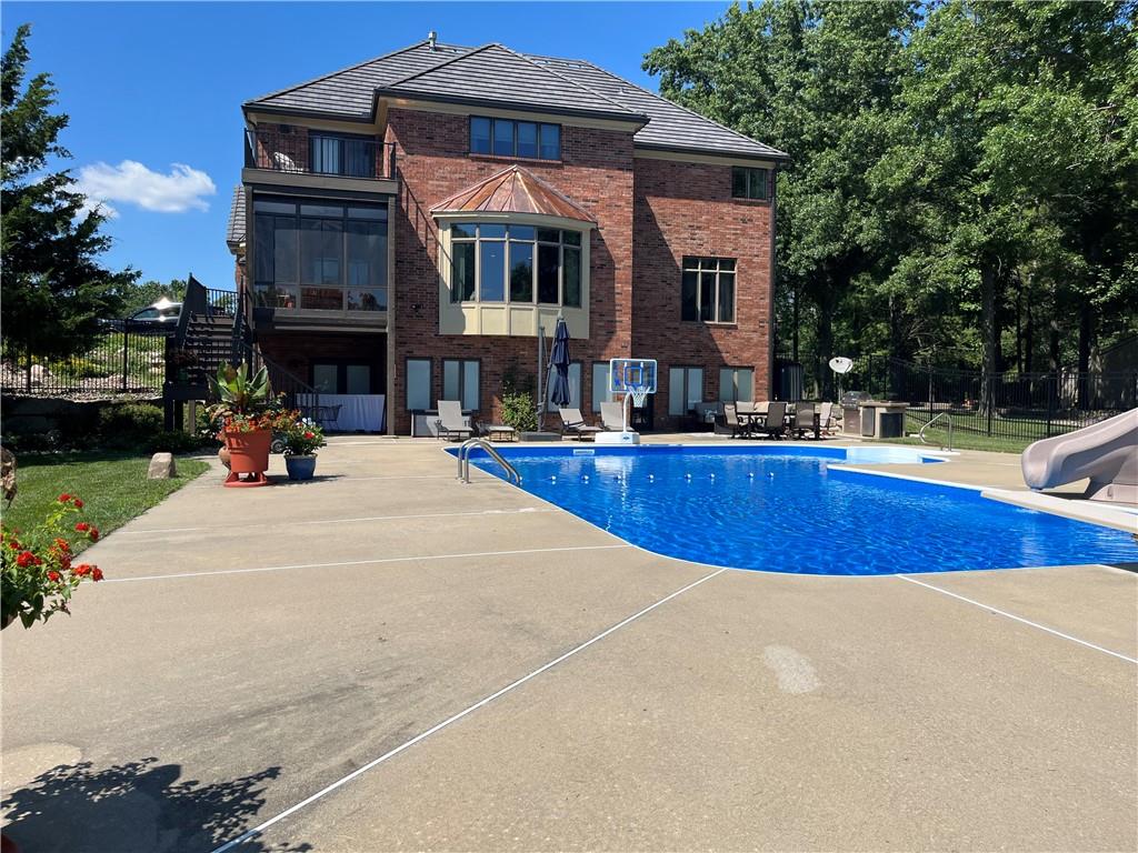 4402 Bittersweet Lane