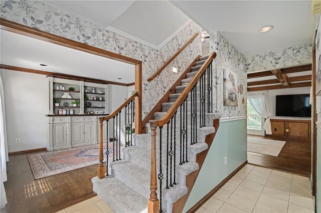 Photo of 1304 Wellington Way, Liberty, MO 64068 (MLS # 2564006)