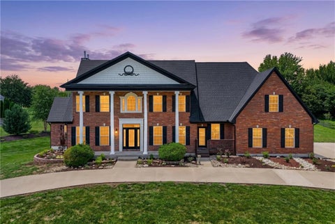 Photo of 20 SE Meadowbrook Drive, Lees Summit, MO 64082 (MLS # 2630962)