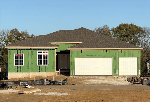 17405 Parkhill Street, Overland Park, KS 66221 - MLS#: 2578882