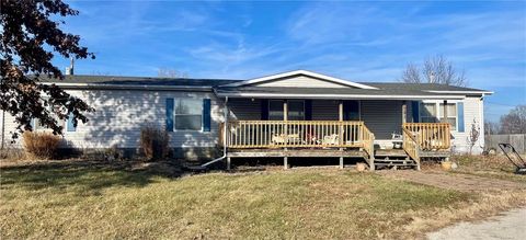 1203 W Grand Street Gallatin MO 64640