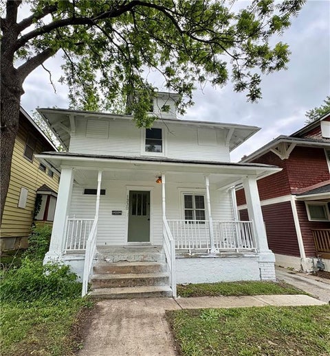 Photo of 1330 E 55th Street, Kansas City, MO 64110 (MLS # 2633817)