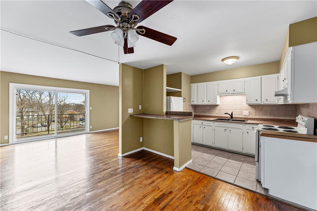 8221 Santa Fe Drive 8