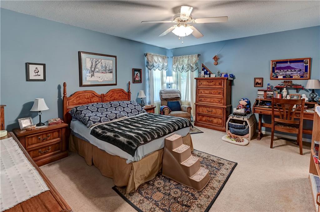 Lansing, Kansas 66043, United States, 4 Bedrooms Bedrooms, ,3 BathroomsBathrooms,Residential,Active,192738