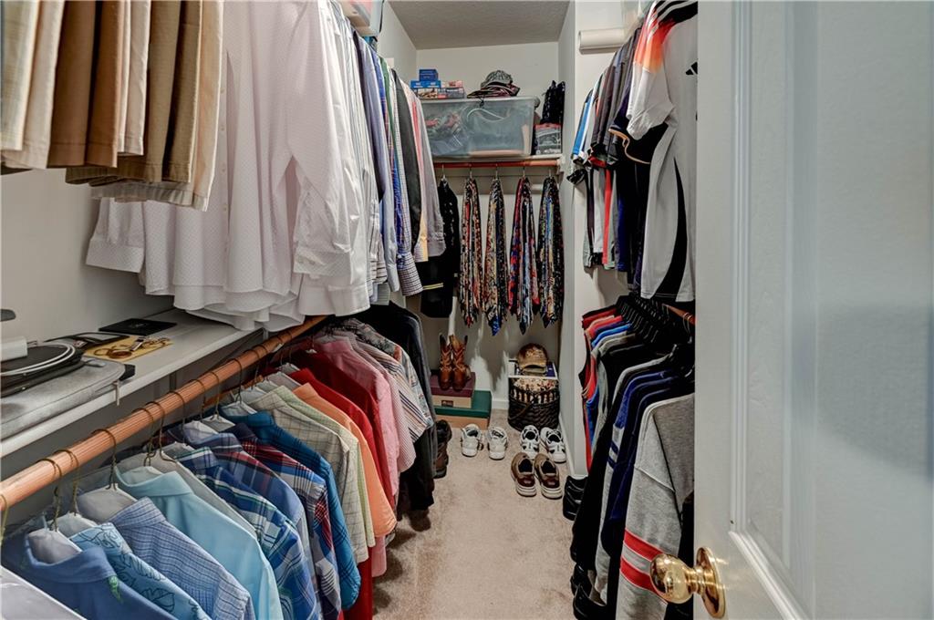 Lansing, Kansas 66043, United States, 4 Bedrooms Bedrooms, ,3 BathroomsBathrooms,Residential,Active,192738