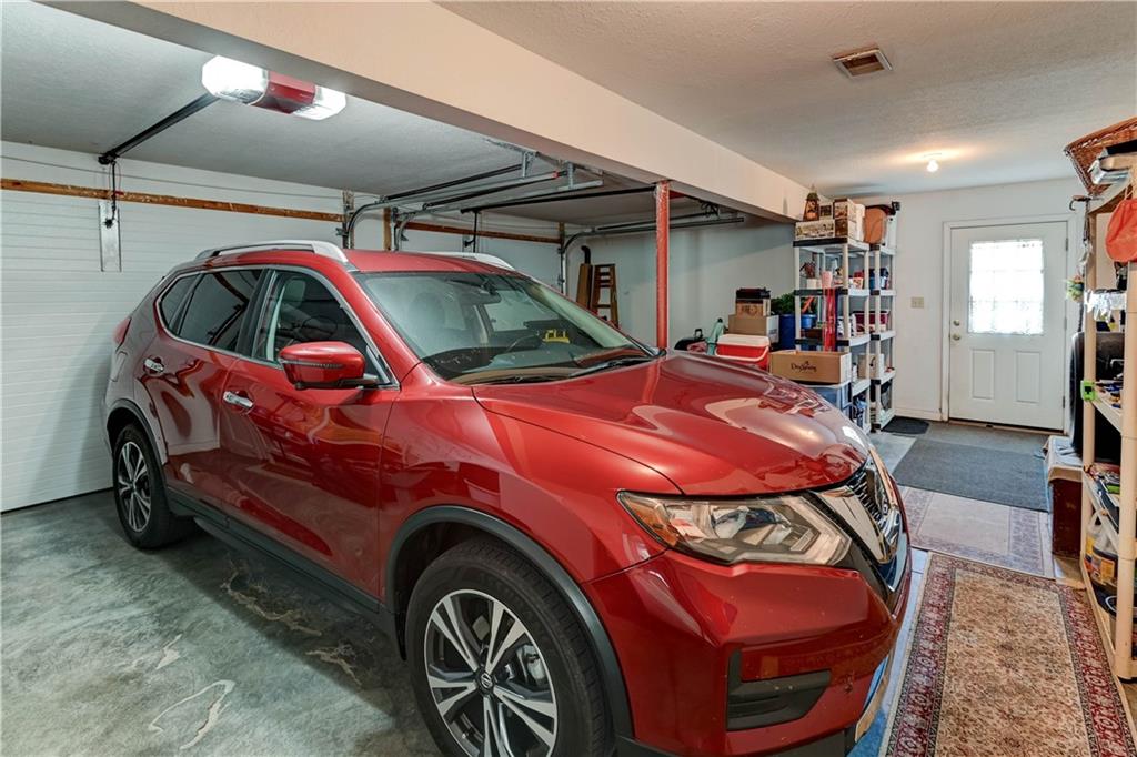 Lansing, Kansas 66043, United States, 4 Bedrooms Bedrooms, ,3 BathroomsBathrooms,Residential,Active,192738