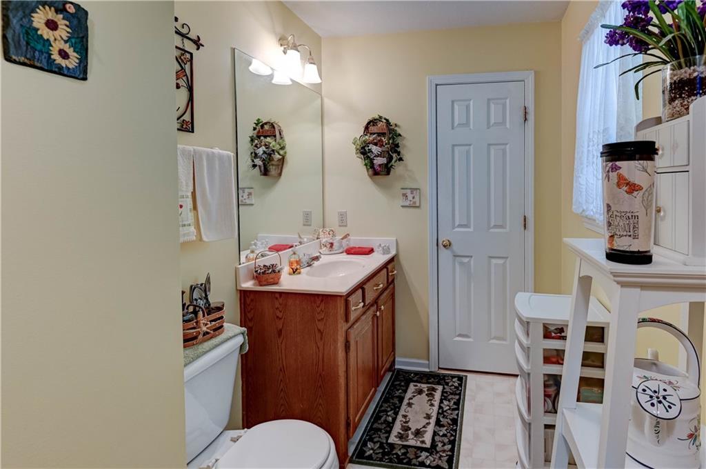 Lansing, Kansas 66043, United States, 4 Bedrooms Bedrooms, ,3 BathroomsBathrooms,Residential,Active,192738