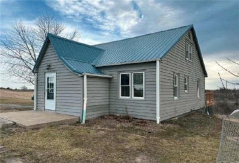 Photo of 224 NW 3rd Avenue, Trenton, MO 64683 (MLS # 2643254)