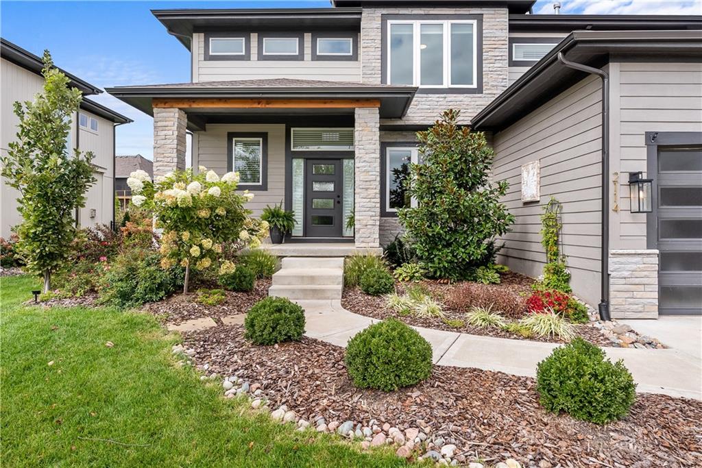 2114 NW Killarney Lane