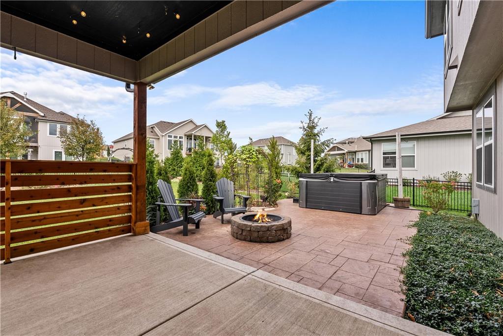 2114 NW Killarney Lane